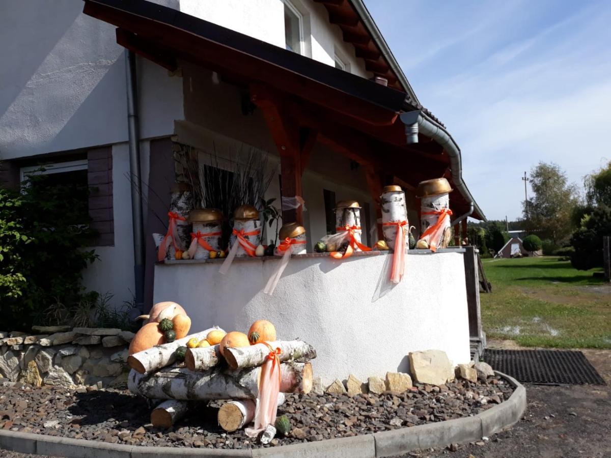 Pod Piramida Villa Ługniany Dış mekan fotoğraf
